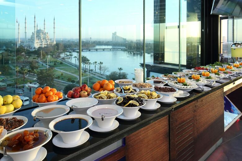 Ta?k�pr� Hotel