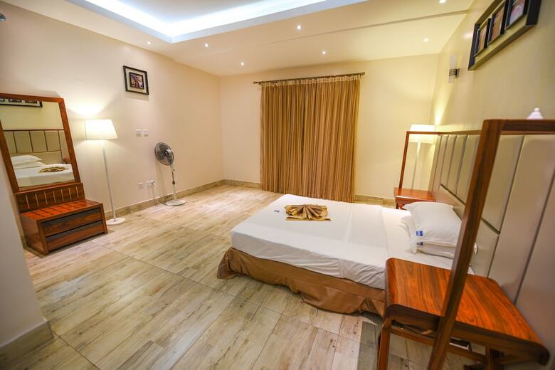 Aparthotel Bmk House Apartments