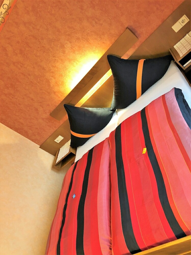 Hotel Cafe Best G�stezimmer