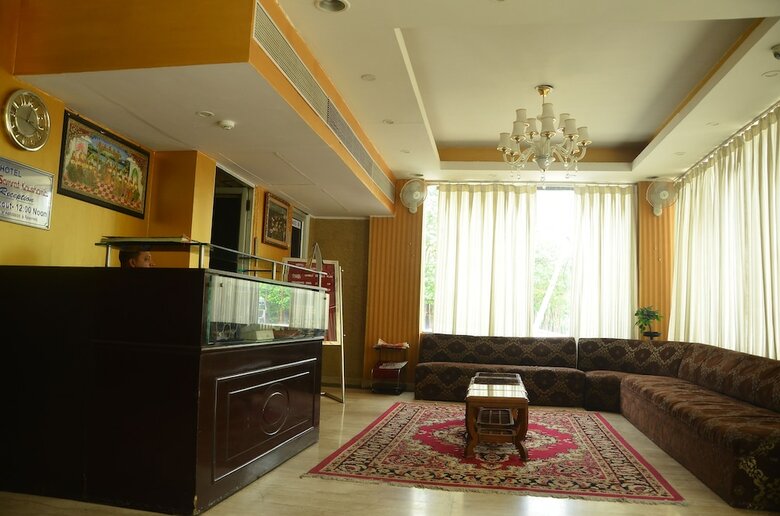 Hotel Samrat Kaushambi