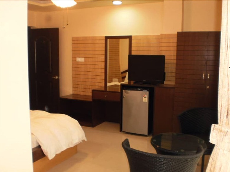Hotel Hilltop International