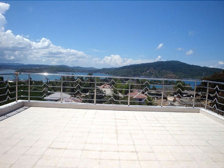 Hotel Hilltop International
