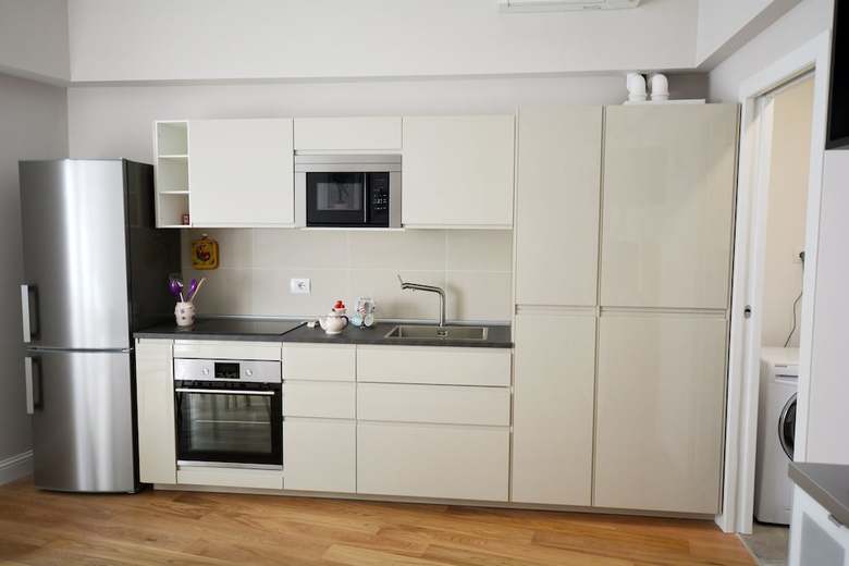 Fortezza White Apartment