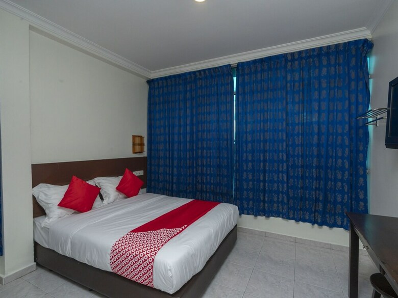 Fully Hotel Desa Tebrau