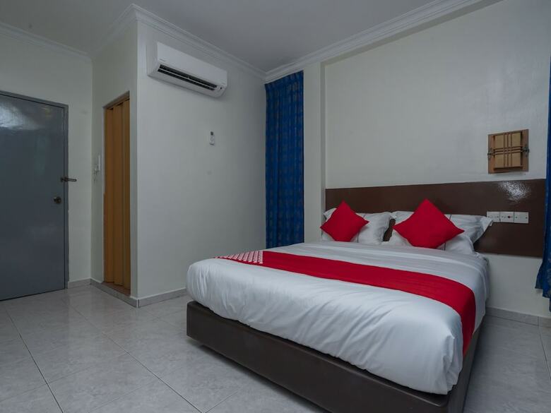 Fully Hotel Desa Tebrau