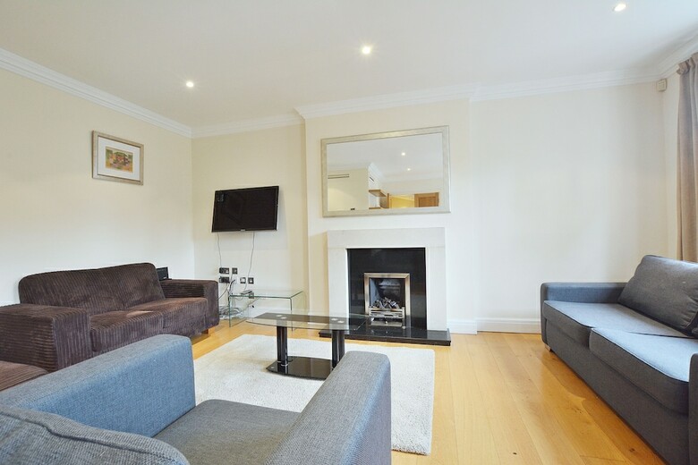 Apartamentos William Mews Townhouse