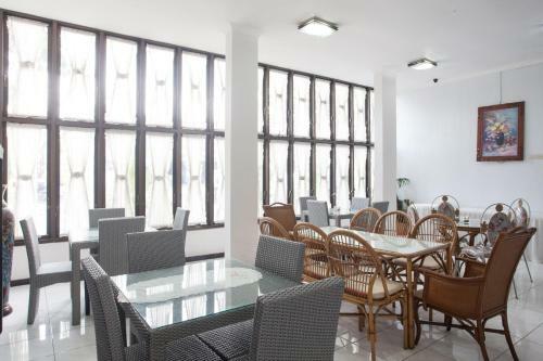 Hotel Reddoorz Near Terminal Arjosari