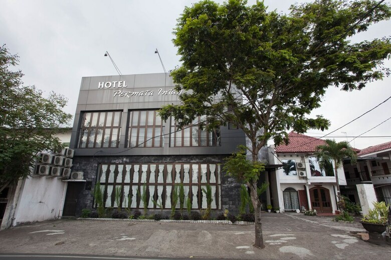 Hotel Reddoorz Near Terminal Arjosari