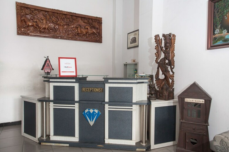 Hotel Reddoorz Near Terminal Arjosari