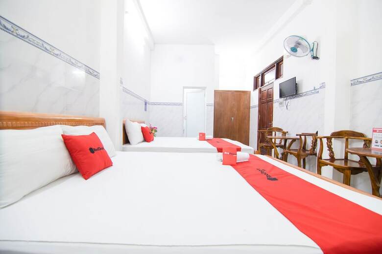 Hotel Reddoorz Near Bau Cat Residence
