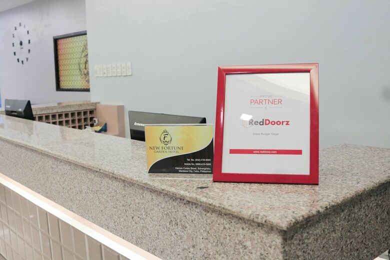 Hotel Reddoorz Premium @ Wireless Mandaue Cebu
