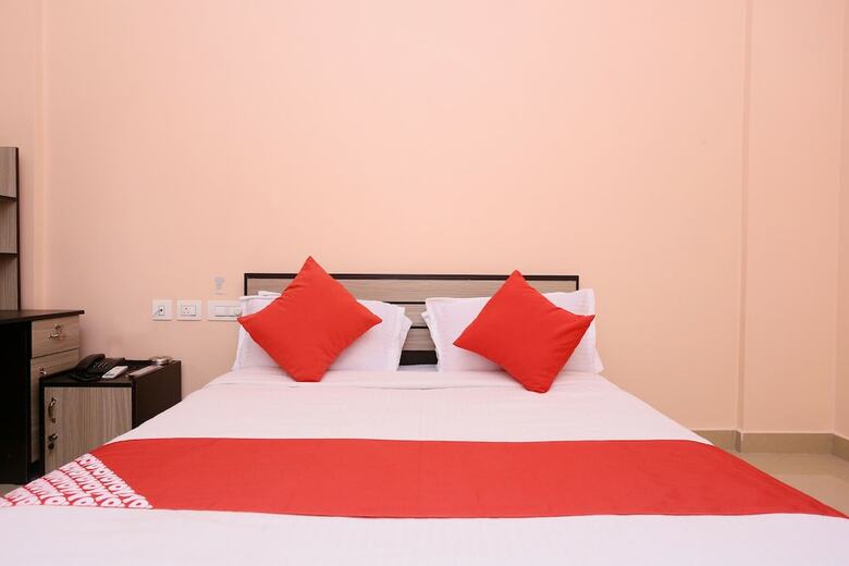 Hotel Oyo 22281 Reem Residency