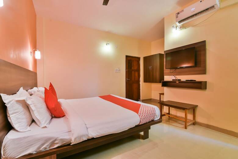 Oyo 2333 Aananda Hotel