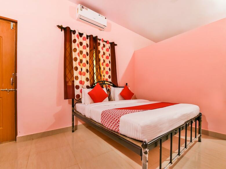 Hotel Oyo 17334 Sulit Comforts