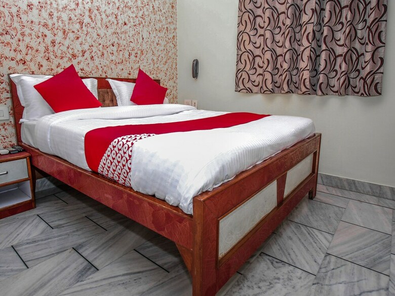 Oyo 15242 Hotel Rathi Palace