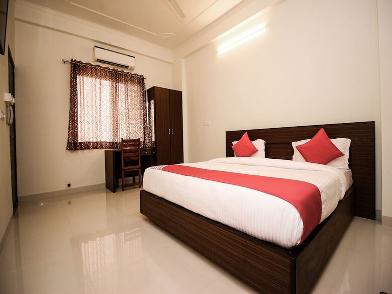 Oyo 17241 Hotel Mayra