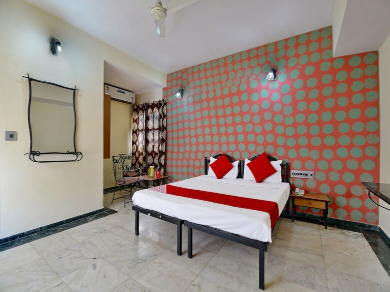 Oyo 13000 Hotel Utsav Residency