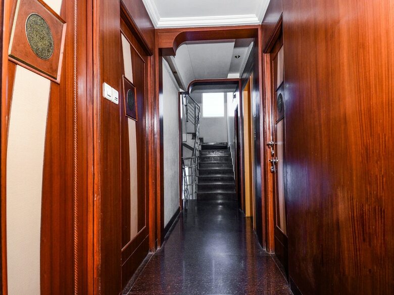 Oyo 18484 Hotel Ratnawali