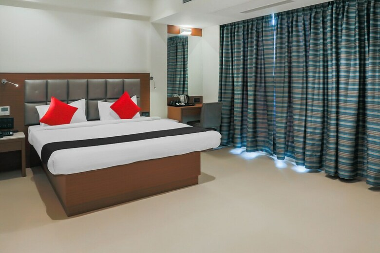 Capital O 18735 Hotel Ranjeet