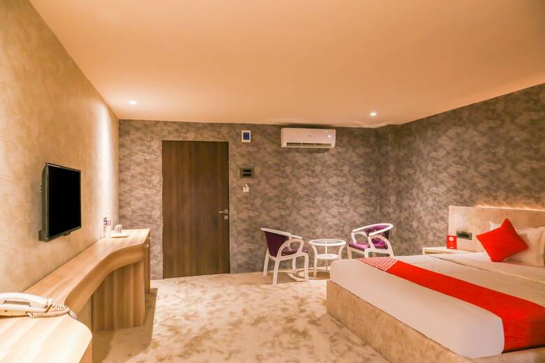 Oyo 22428 Hotel Dreams