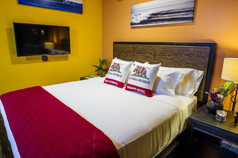 Nomads Hotel