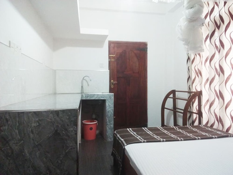 Hotel Ella Gate Resort