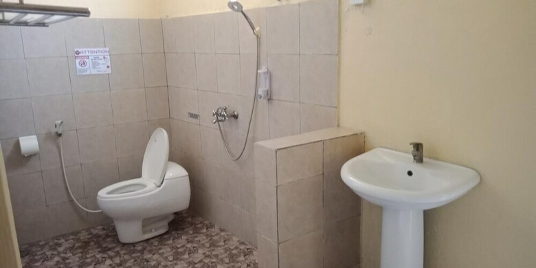 Hotel Rori Homestay