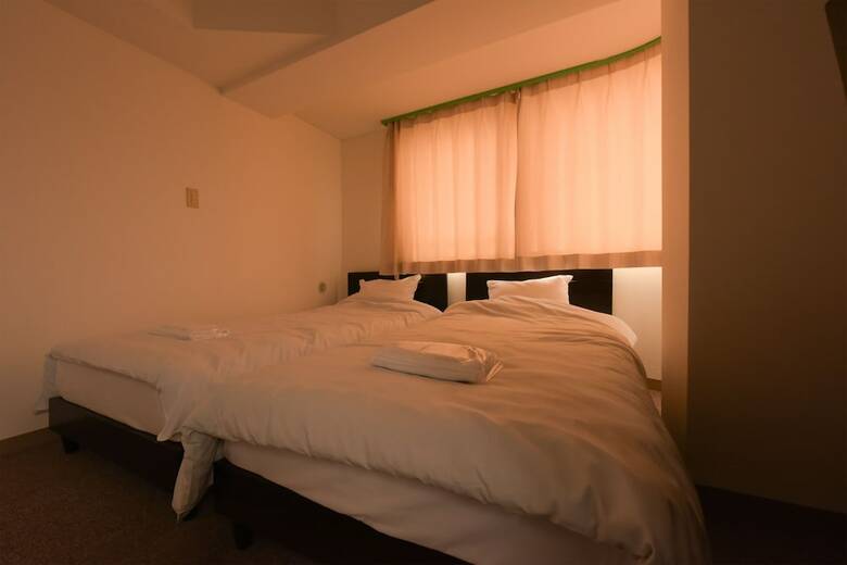 Apartamentos Hiroki Building