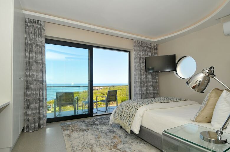 Hotel 7 On Marine