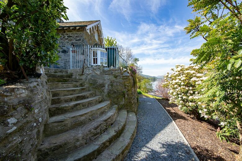 Taymouth Marina - Port Bane