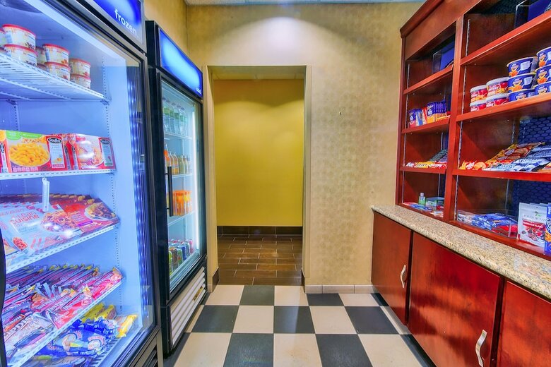 Hotel Hampton Inn And Suites Ridgecrest