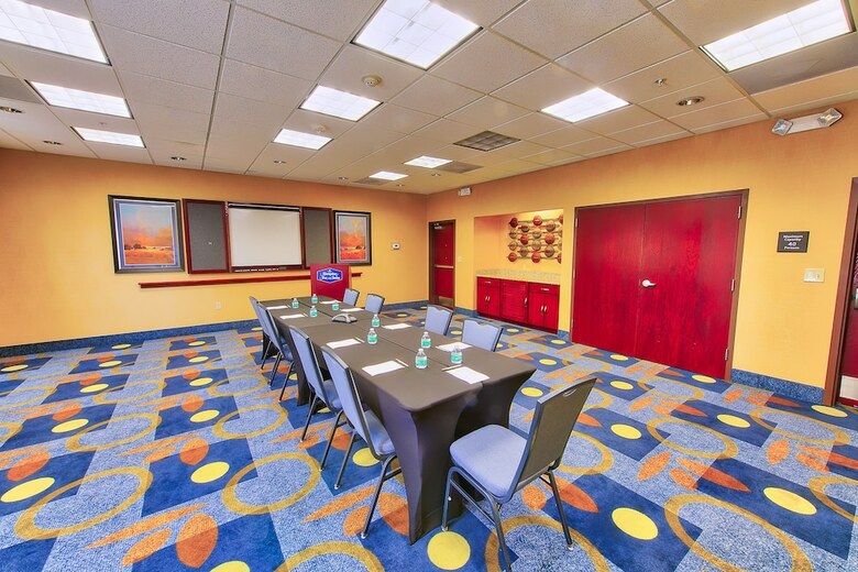 Hotel Hampton Inn And Suites Ridgecrest