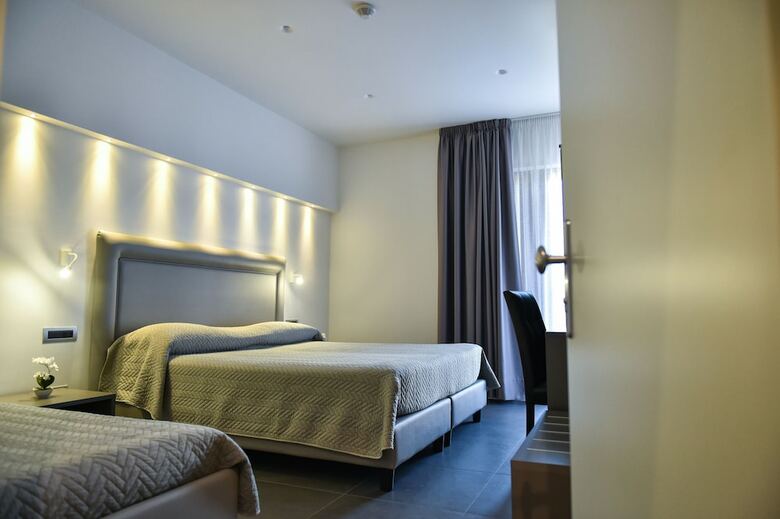Hotel Pompei Inn Ruins Luxury Suites