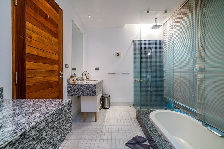 Parinda Villa In Naka Hills