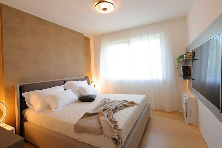 Stylish Apartment 100m From The Beach