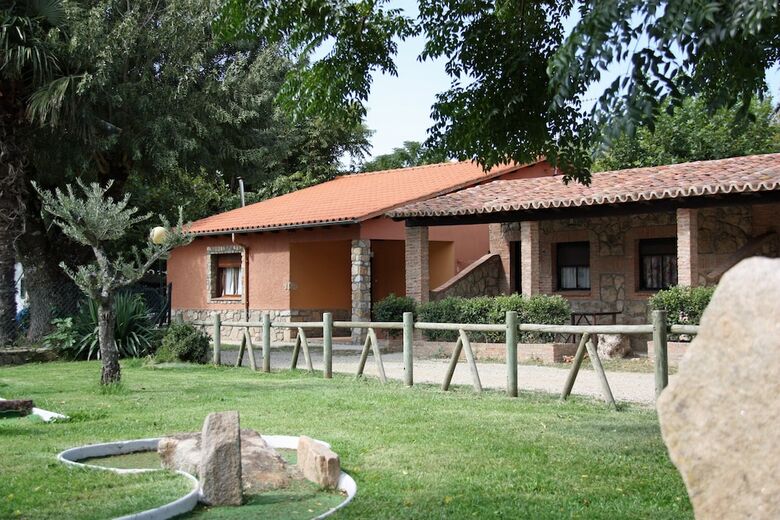 Camping Bungalows Las Ca�adas