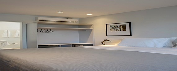 Hotel B�
