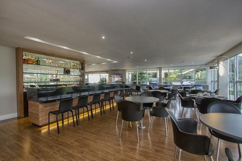 Hotel Le Canard Joinville