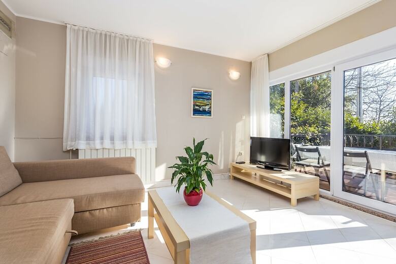 Apartments Makora