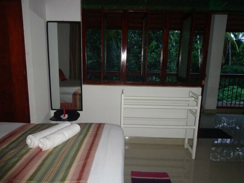 Hotel Brown's Edge Residence