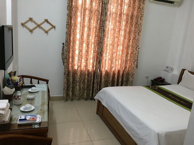 Hotel Khach San Phuong Dong