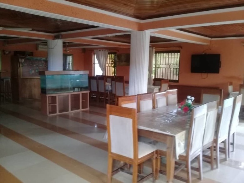 Nhyira Hotel