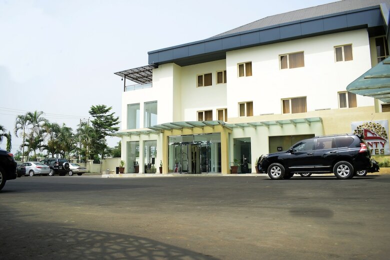 Hotel Monty Suites & Golf