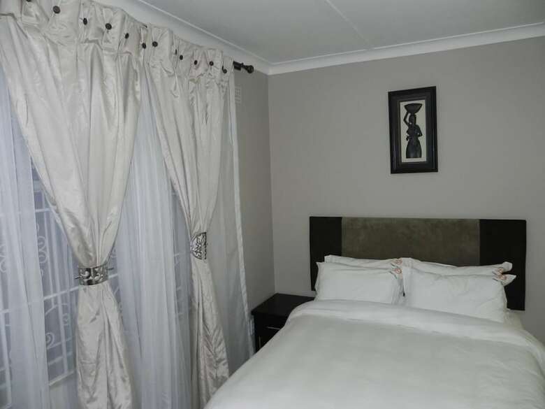Hotel Owee's Place