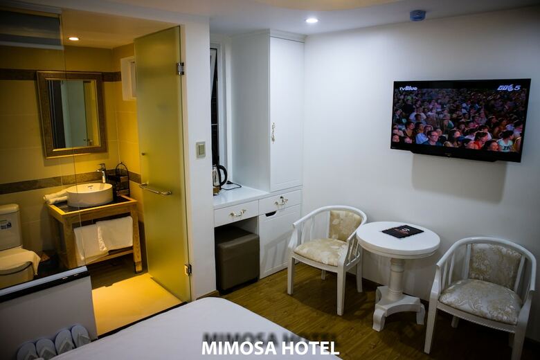 Mimosa Hotel