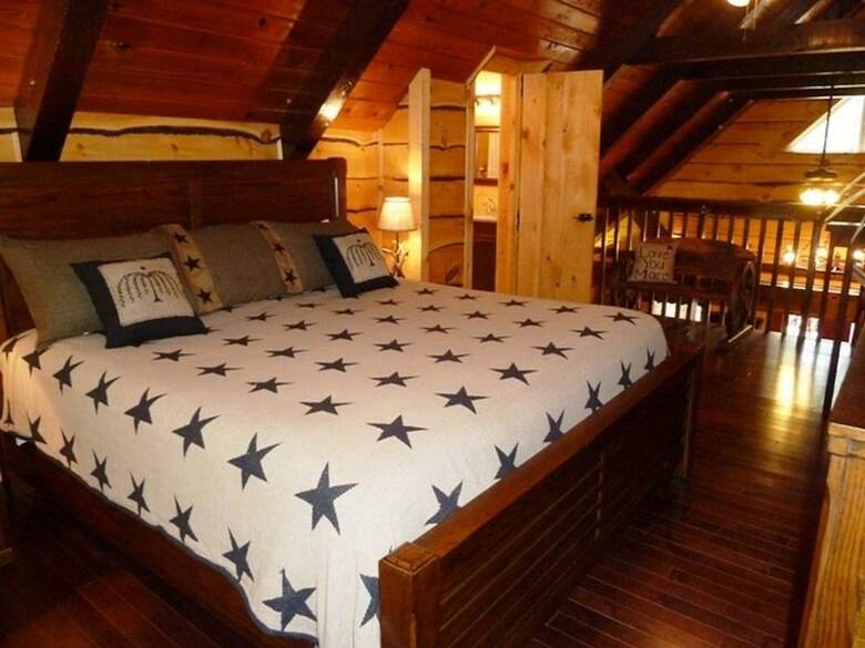 Cabana A_pebble_beach_river_cabin