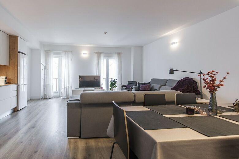 Apartamentos Hellenhost Gran V�a VI