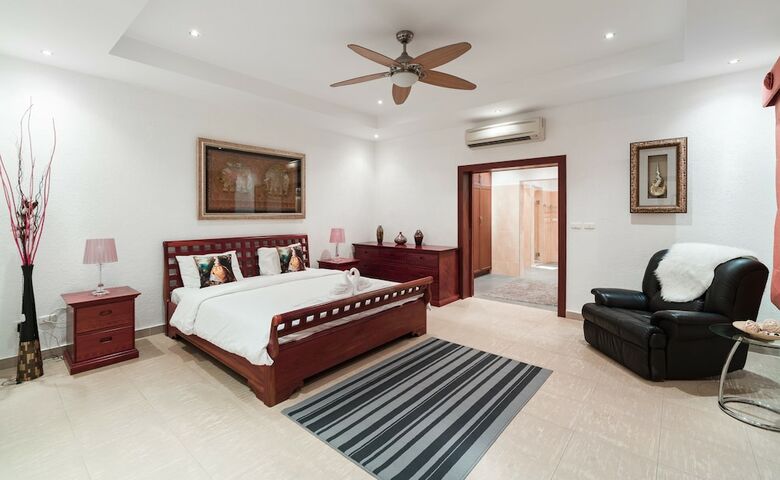 Stunning Luxury Golf And Pool Villas