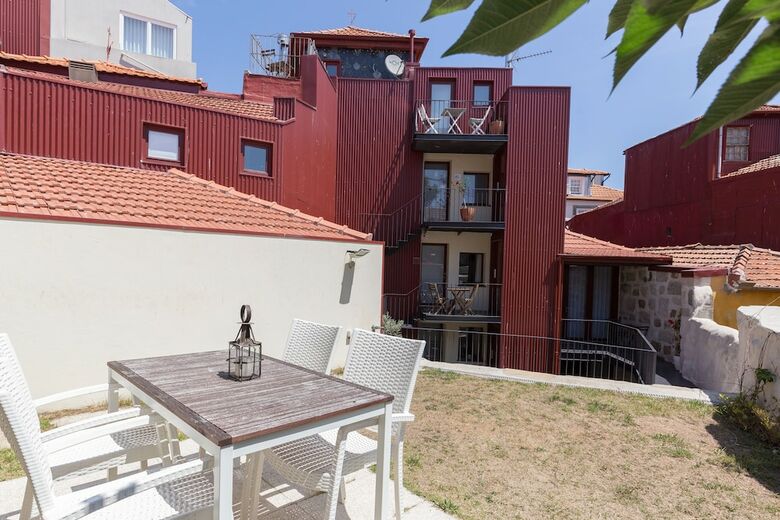 Apartamentos Caldeireiros Feel At Home