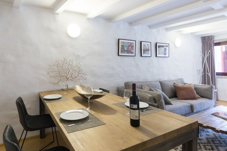 Apartamentos Caldeireiros Feel At Home
